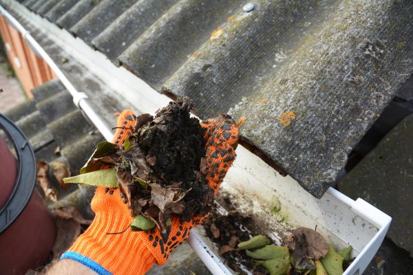 Cost of Seamless Gutter Cleaning in Rock Hill